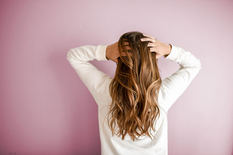 Przedłużanie włosów - jaką metodę wybrać i gdzie znaleźć specjalistów?